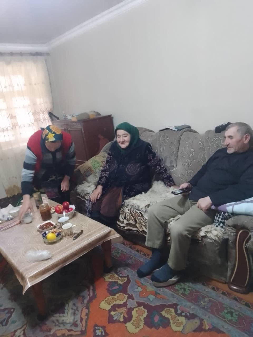 Оказание социально-бытовых услуг подопечному Центра.